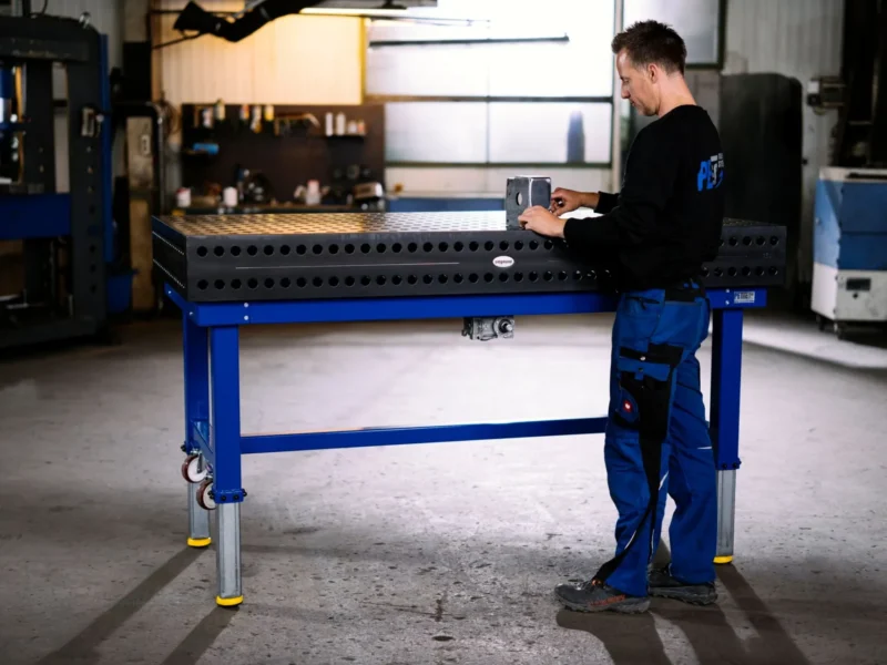 PR Maskin - high adjustable welding table siegmund 4 legs 3.jpg