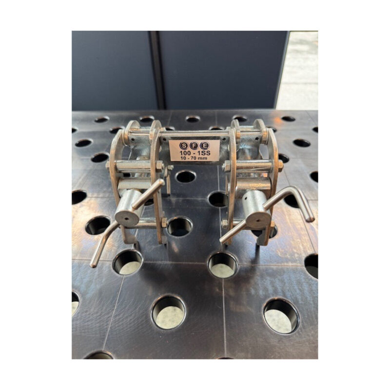 Scissor Clamp 10 - 70mm