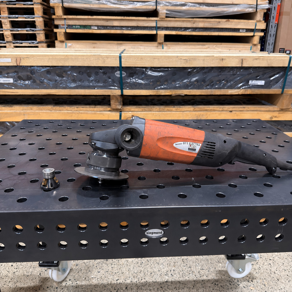 Brukt fugemaskin B15 - maks 15mm fug inkl gode 30 og 60 grader